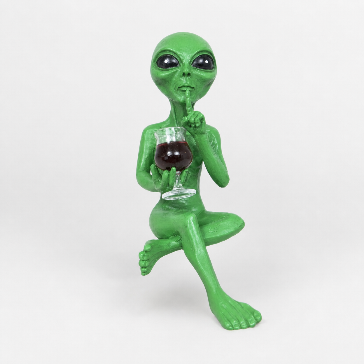 Alien-Themed Resin Figurine for Indoor and Outdoor Garden Decor